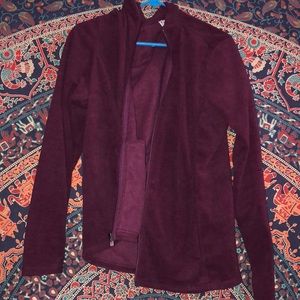 Burgundy pullover zip up